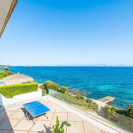 Villa Torrens De *